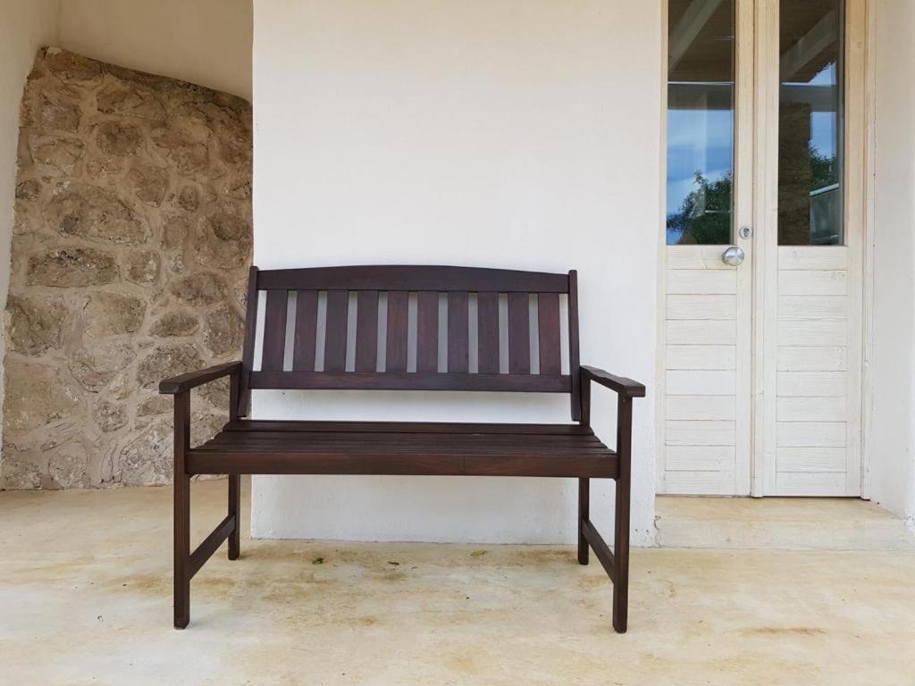 ラーカレTrullo Contrada Specchiアパートメント エクステリア 写真